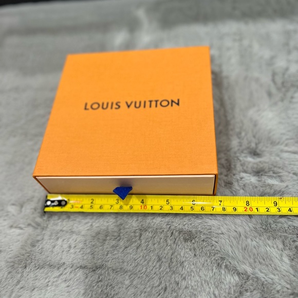 Louis Vuitton box - Picture 4 of 7